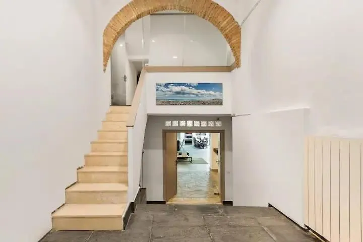 Huge Duplex With Private Garden Next To Las Ramblas Barcellona Appartamento