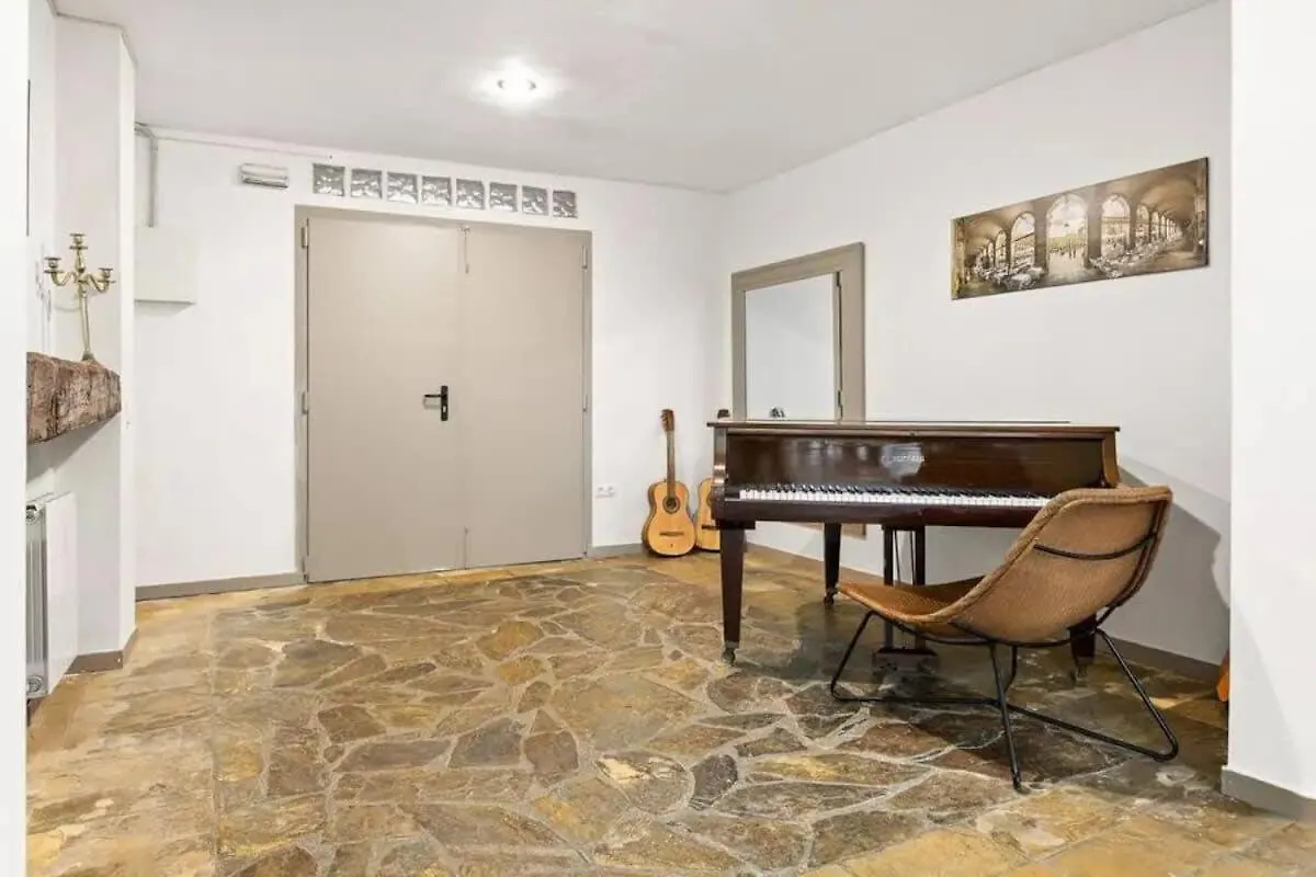 Huge Duplex With Private Garden Next To Las Ramblas Barcellona Appartamento