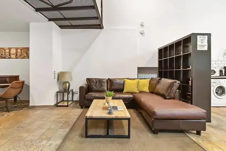 Appartamento Huge Duplex With Private Garden Next To Las Ramblas Barcellona