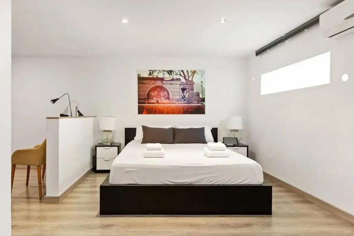 Huge Duplex With Private Garden Next To Las Ramblas Barcellona 0*,  Spagna
